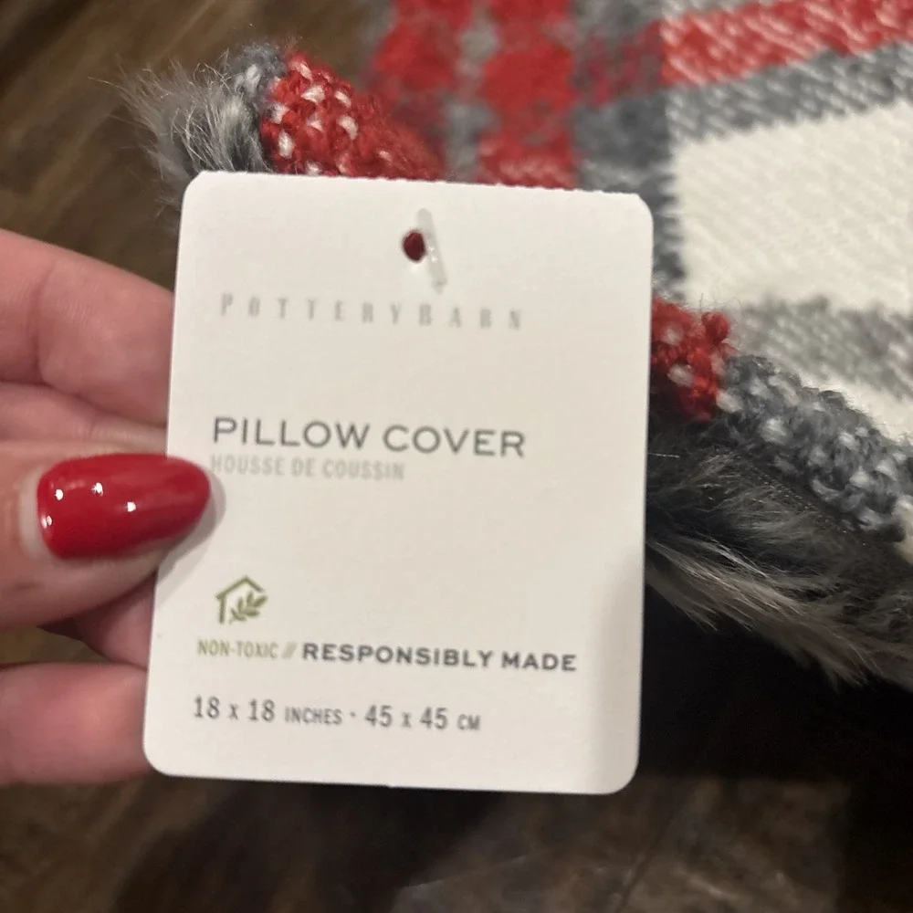 NEW POTTERY BARN Graham Plaid & Faux Fur Back Throw Pillow Cover Zipper‎ Closure